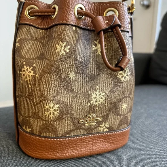 Coach | Dempsey Drawstring Mini Bucket Bag | Blogger's Favorite - Picture 3 of 7